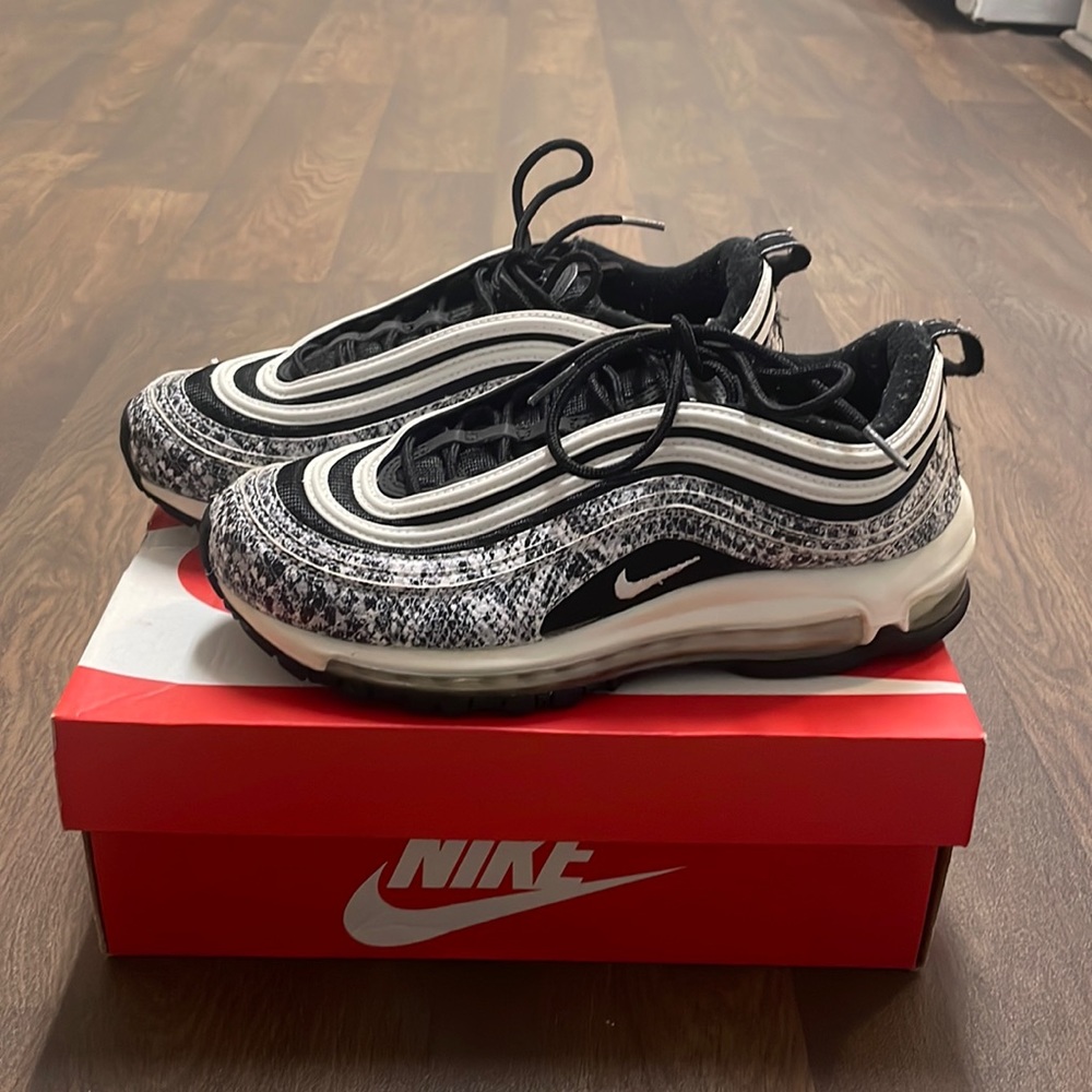 WOMEN'S NIKE AIR MAX 97 CASUAL SHOES